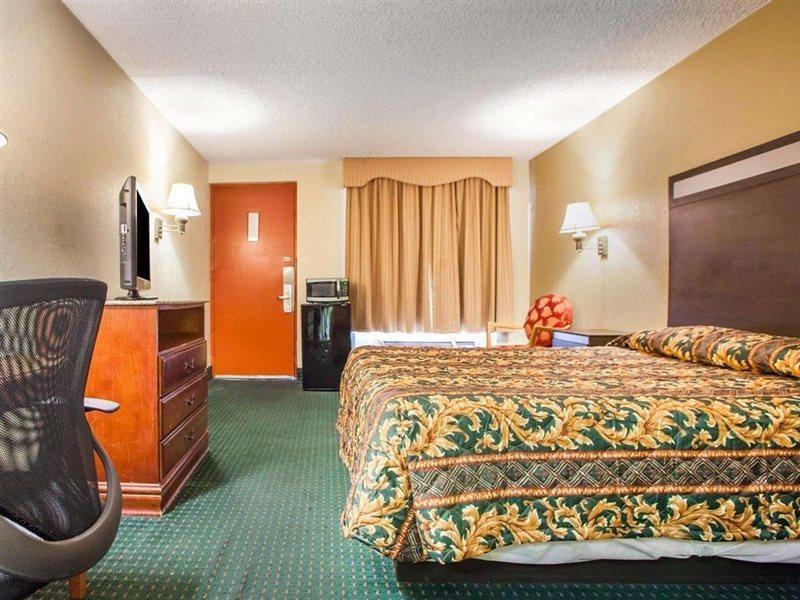 Rodeway Inn Mount Laurel Hwy 73 Zewnętrze zdjęcie