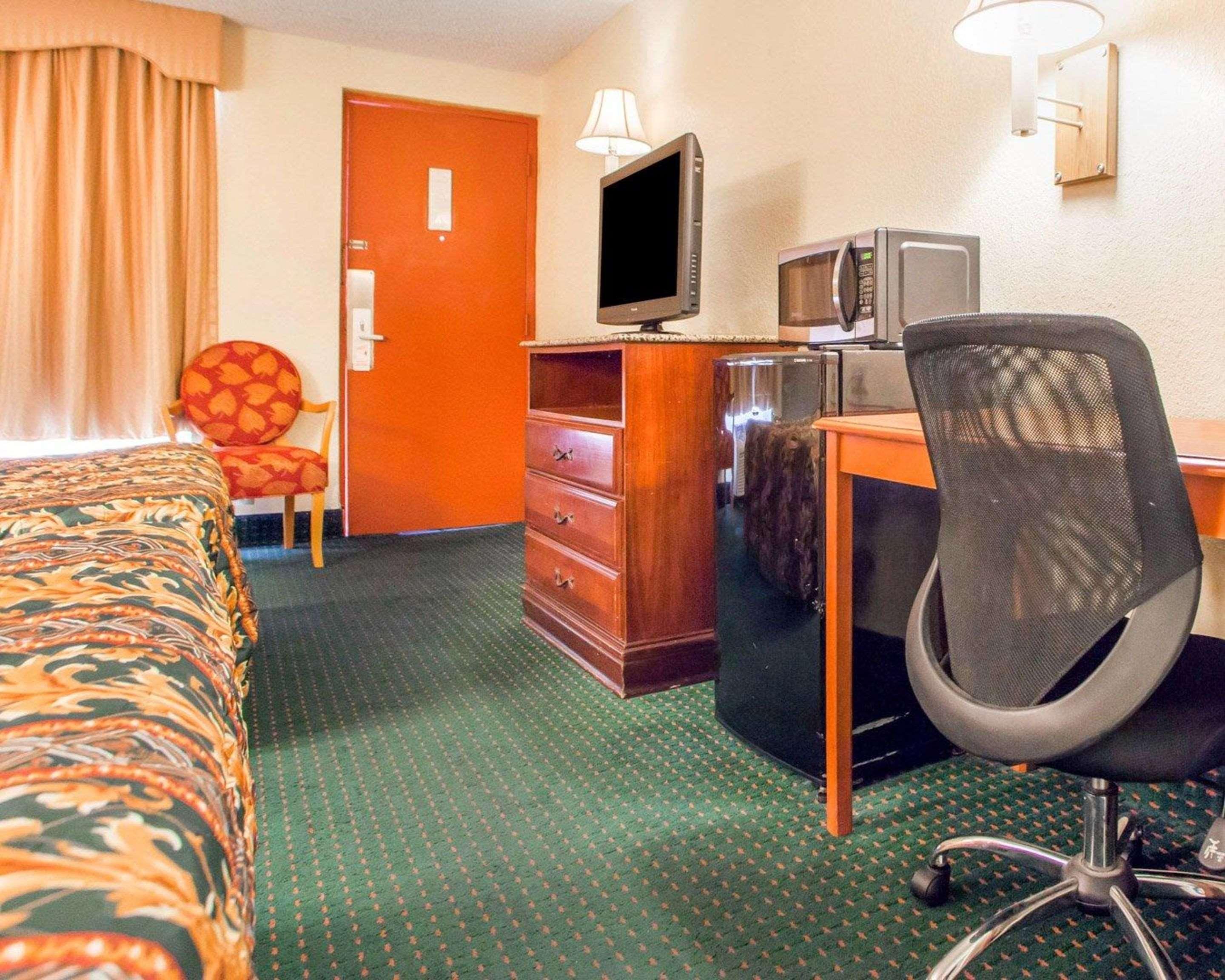 Rodeway Inn Mount Laurel Hwy 73 Zewnętrze zdjęcie